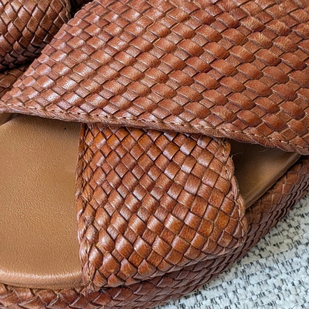 Seychelles woven leather